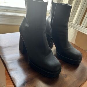Steve Madden Black Heeled Boots